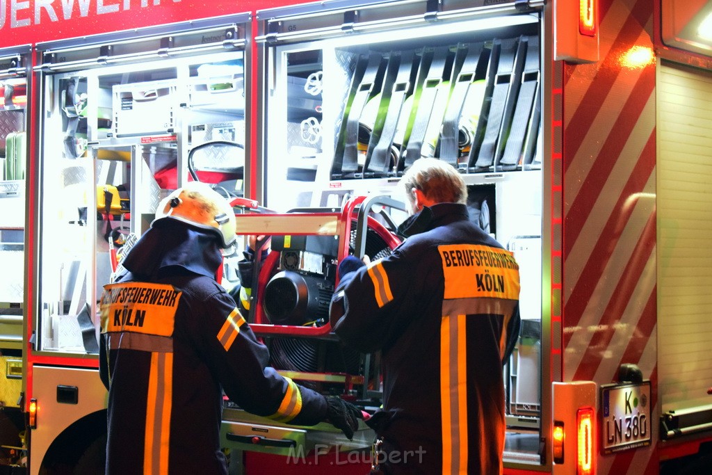 Feuer 2 Tiefgarage Koeln Hoehenhaus Ilfelder Weg P54.JPG